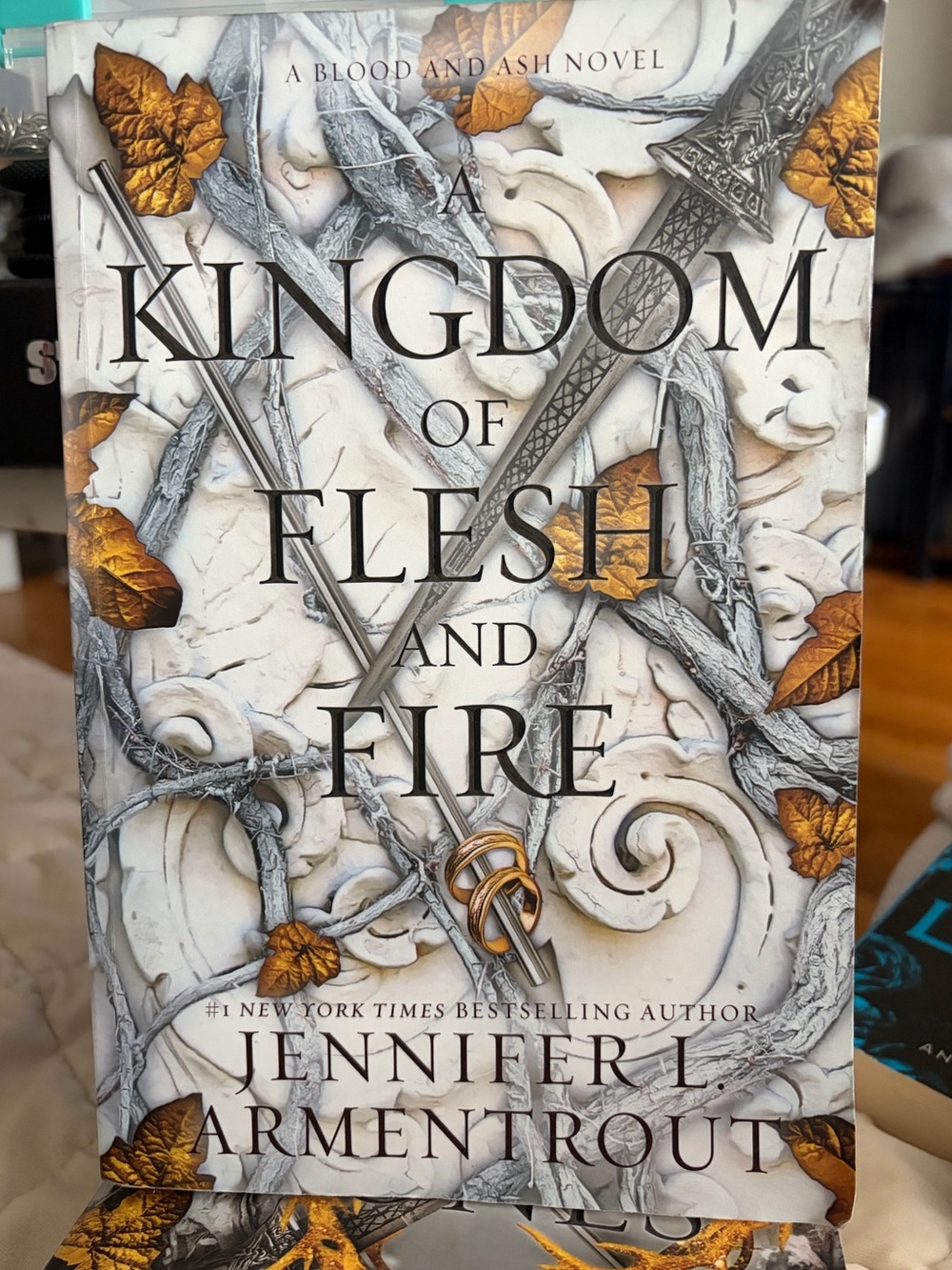 A Kingdom of Flesh and Fire by Jennifer Armentrout - Paperback